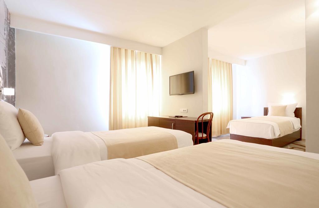 Hotel Park Vogosca Экстерьер фото