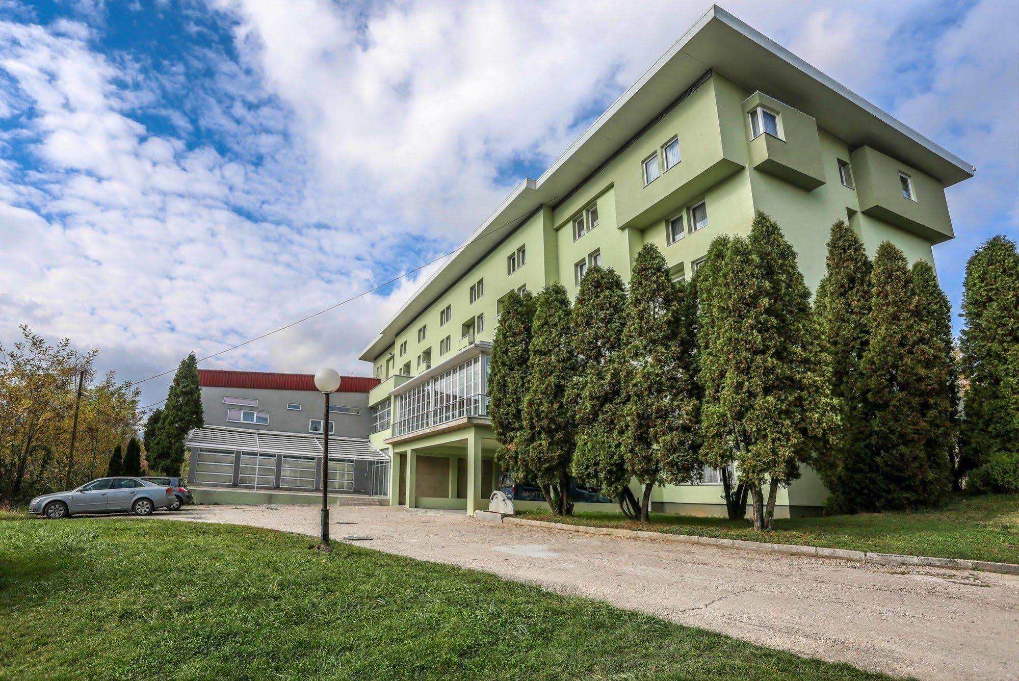 Hotel Park Vogosca Экстерьер фото